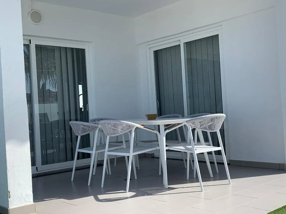 Luxurious 5* Villa - 300M2 - Private Heated Pool - Garage - Wifi 滨海帕尔姆 0*,  西班牙