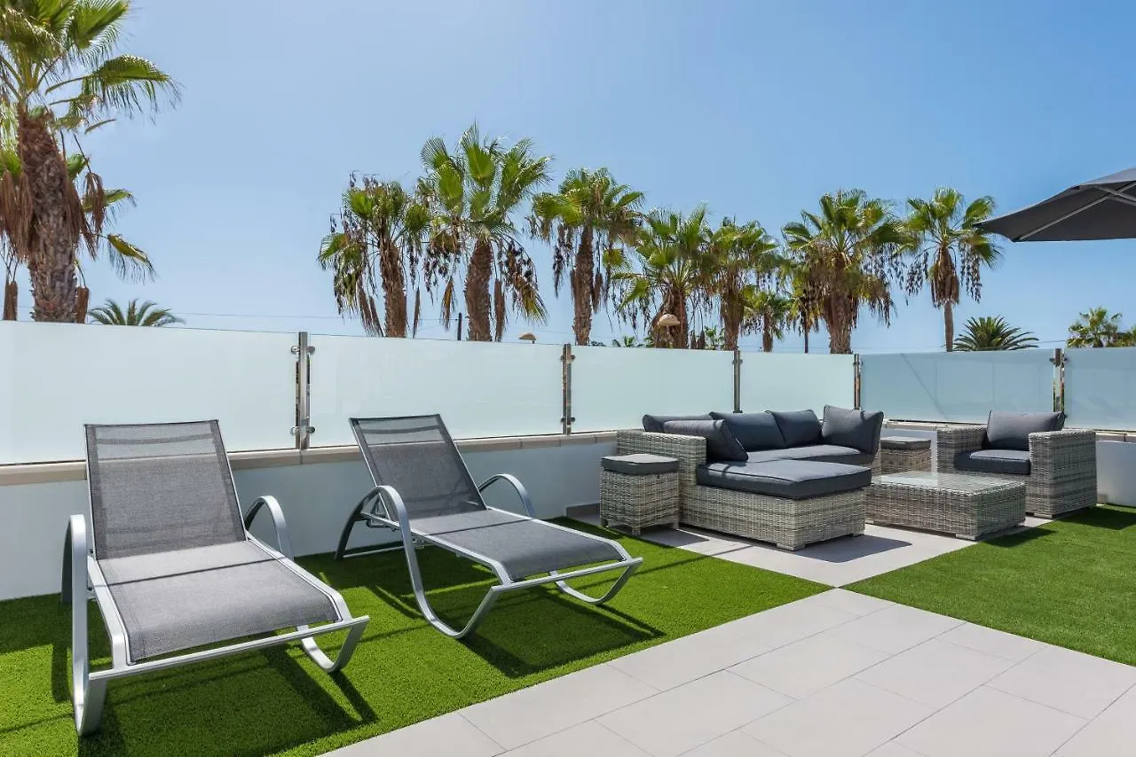 Luxurious 5* Villa - 300M2 - Private Heated Pool - Garage - Wifi 팔름-마르