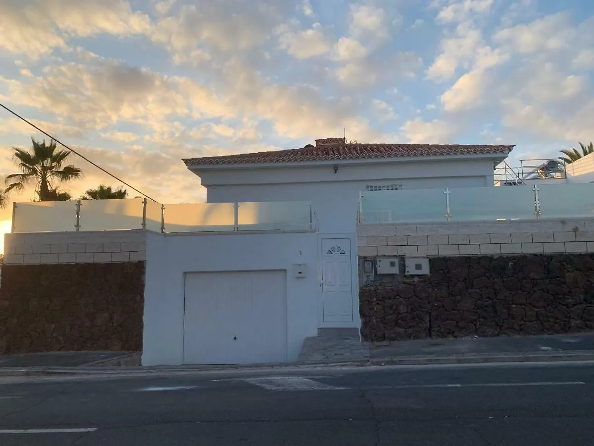 Luxurious 5* Villa - 300M2 - Private Heated Pool - Garage - Wifi 팔름-마르